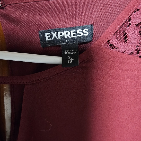 Maroon Express dress size Large. - Picture 2 of 3